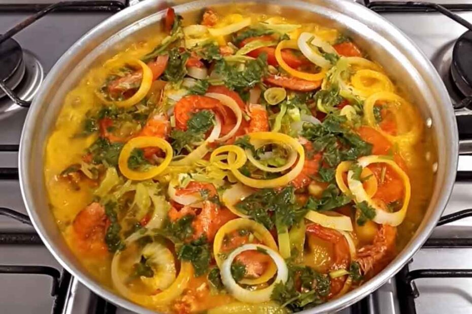 Moqueca de Peixe com Camarão