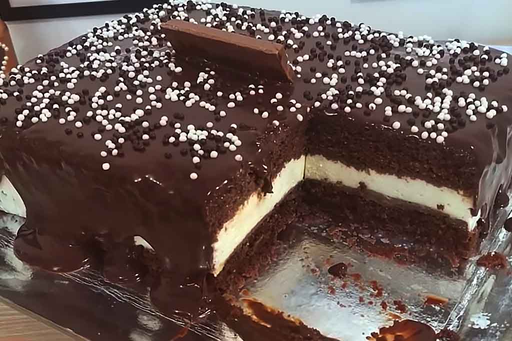 Bolo de Chocolate Gelado