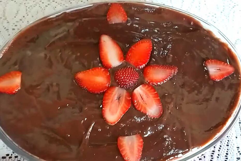 Pavê de Bis com Morango