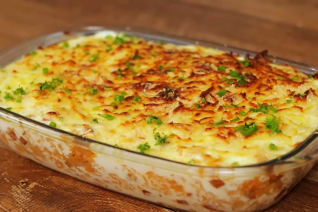 Arroz com Calabresa e Molho Branco