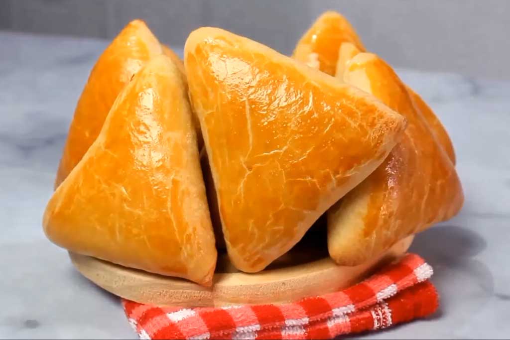 Receita de Esfiha de Frango