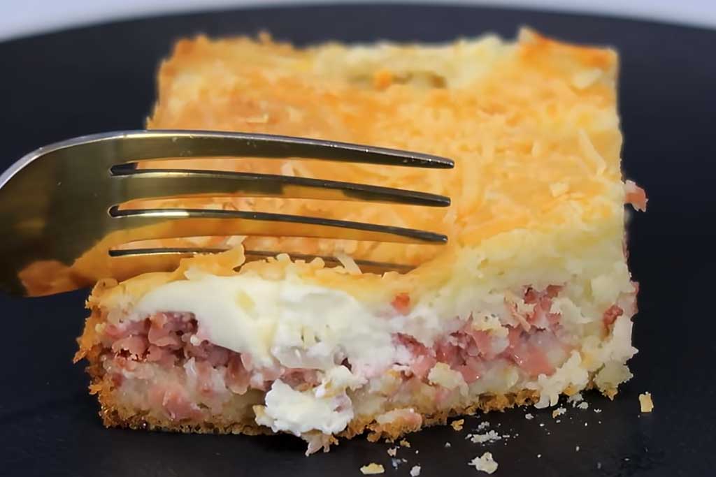 Torta de Calabresa Cremosa com Catupiry