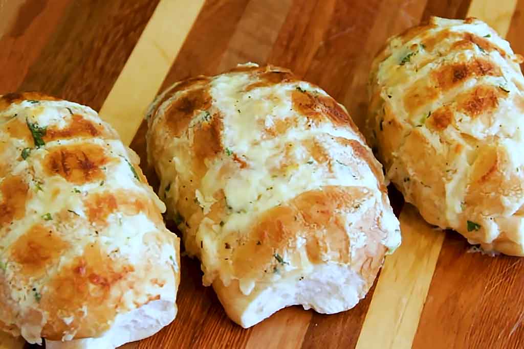 Pão Recheado com Queijo