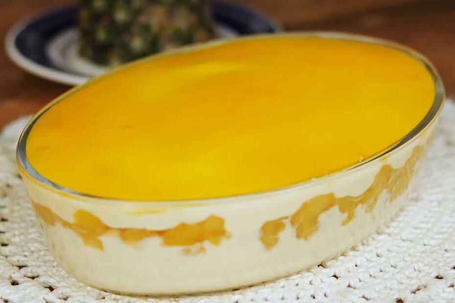 Sobremesa de Abacaxi com Geleia