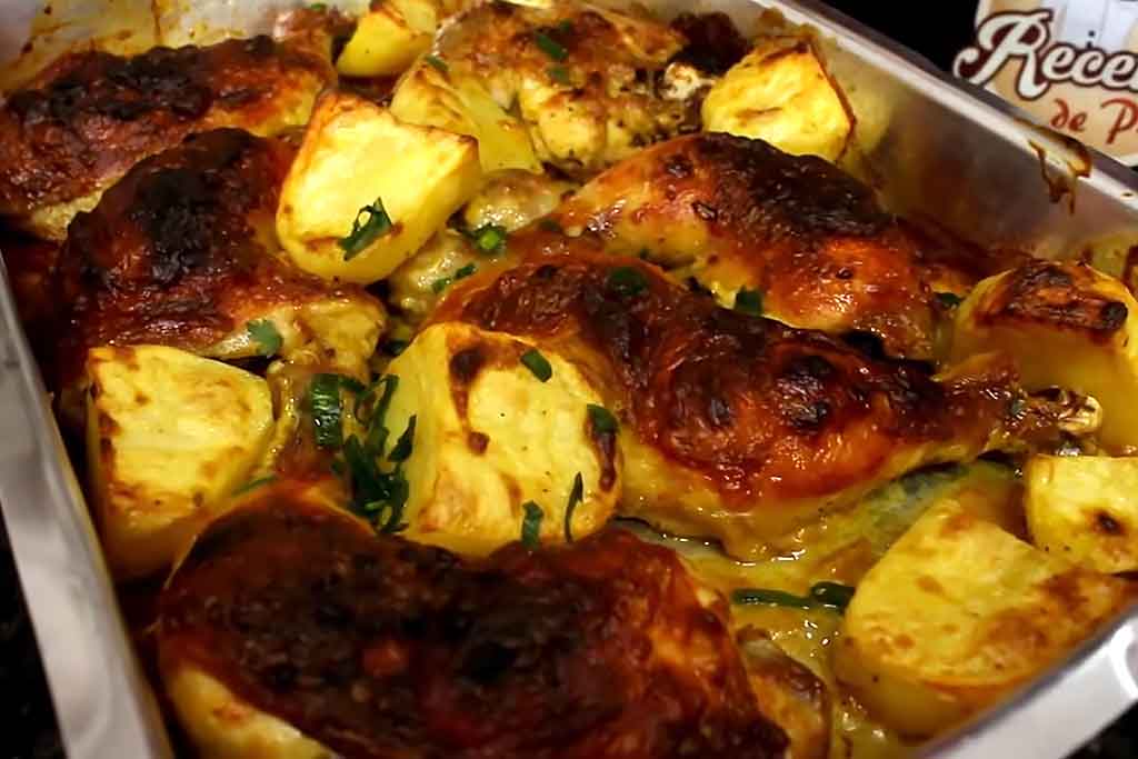 Coxa e Sobrecoxa Assada com Batata