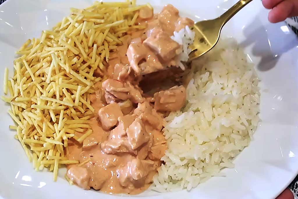 Estrogonofe de Frango