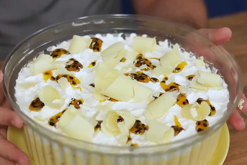 Bolo Alagado de Maracujá