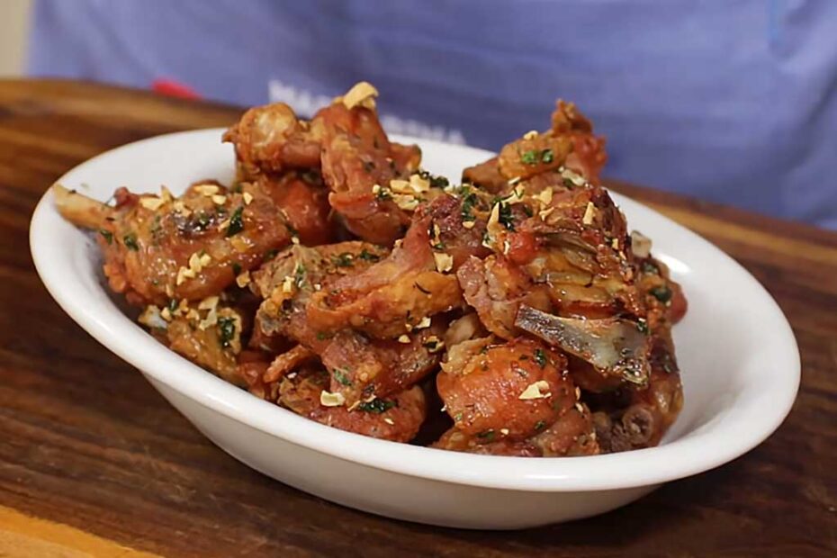 Frango à Passarinho ao Alho