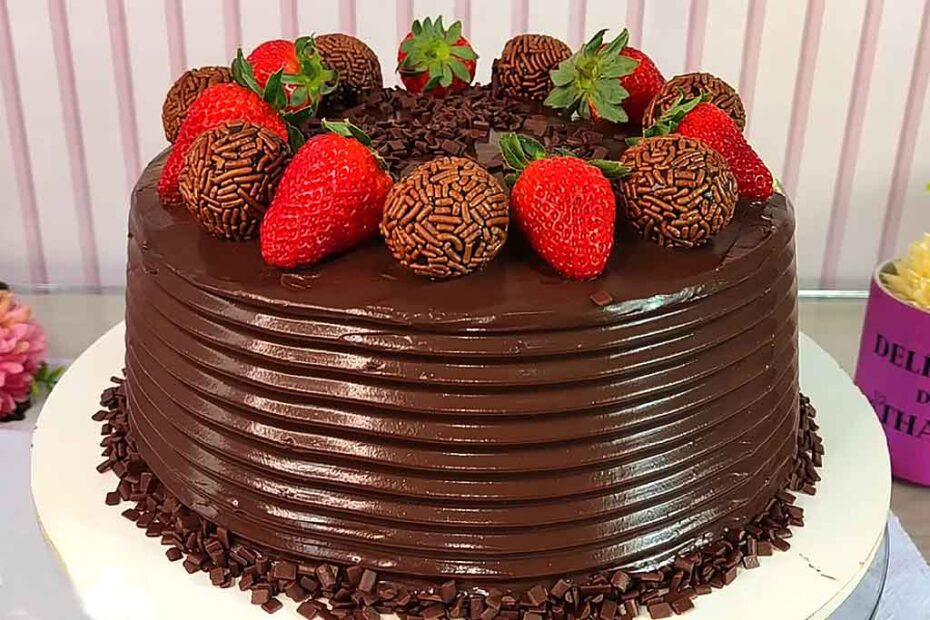 Bolo Tentação de Chocolate com Morango