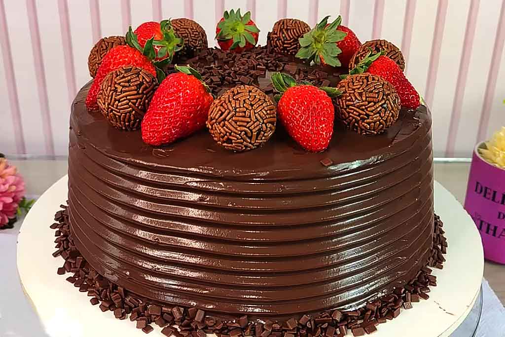 Bolo Tentação de Chocolate com Morango