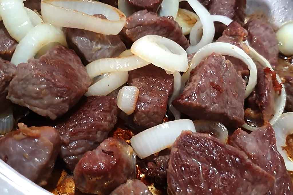 Carne de Sol Acebolada Deliciosa