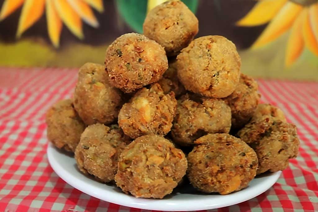 Bolinho de Carne Moída com Pão