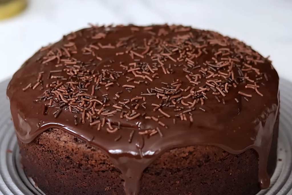 Bolo Recheado Fácil e Delicioso