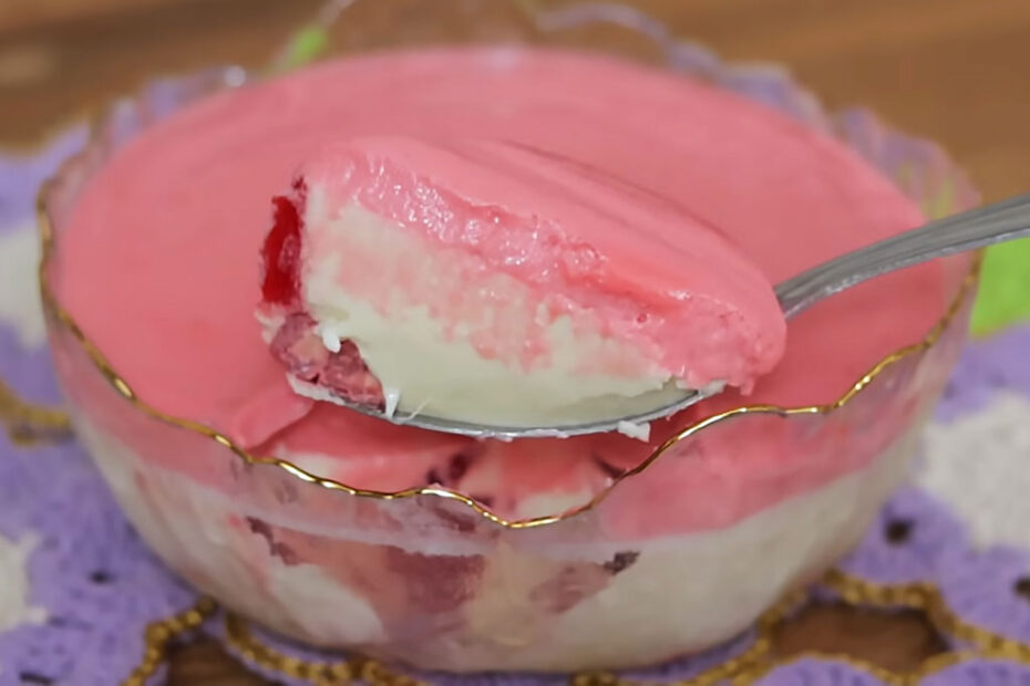 Gelatina de Morango com Ninho e Danoninho