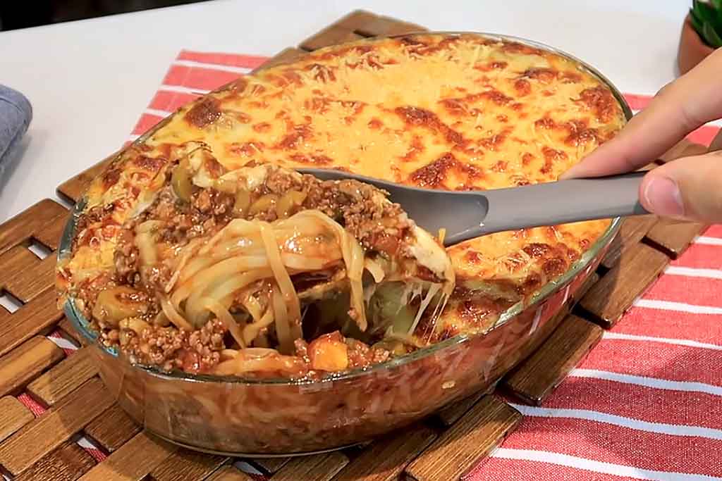 Macarronada de Forno com Molho Bolonhesa