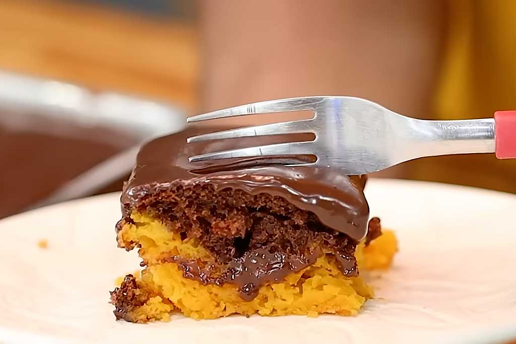 Bolo Mesclado de Chocolate e Cenoura