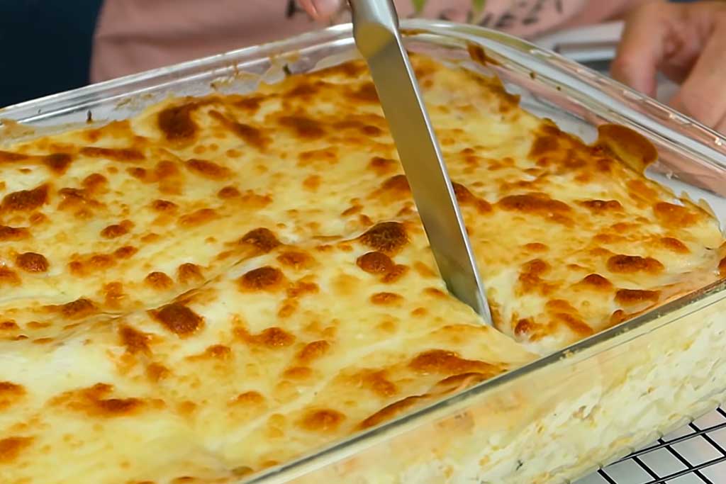Lasanha de Frango com Molho de Queijo