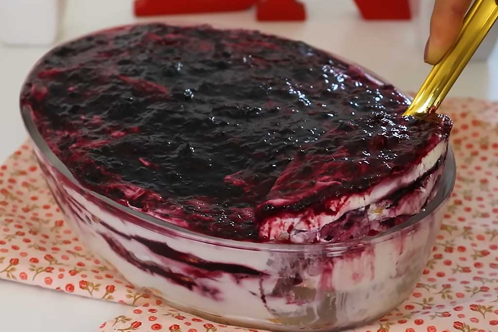 Pavê Cheesecake de Frutas Vermelhas