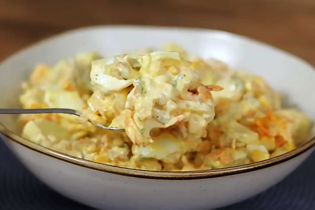 Receita Deliciosa de Salada com Molho