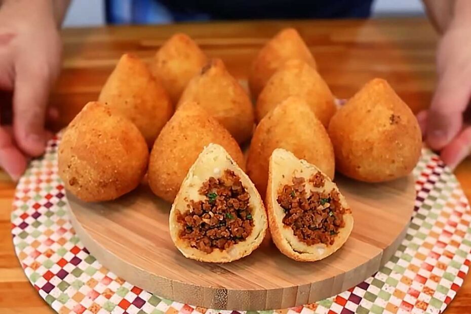 Coxinha de Mandioca com Carne Moída