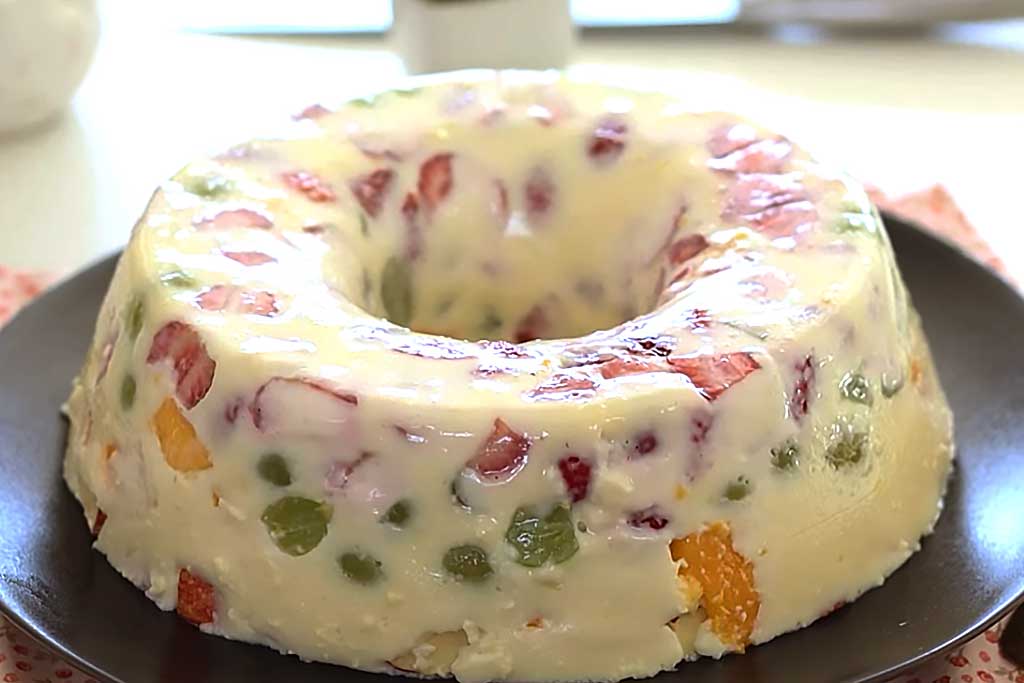 Pudim de Frutas Frescas