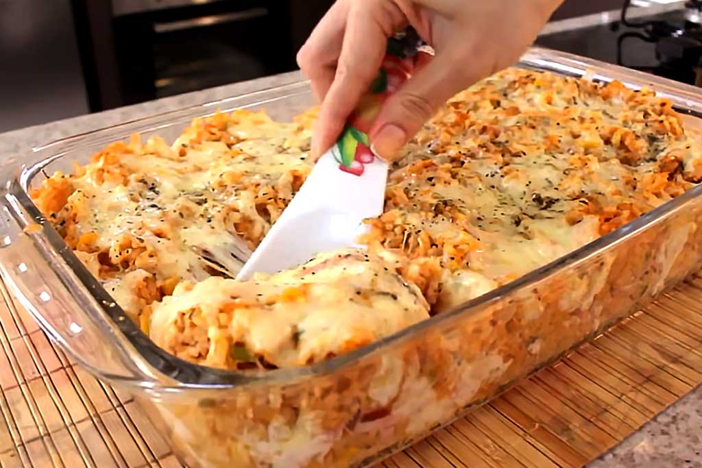 Arroz Temperado com Frango Desfiado