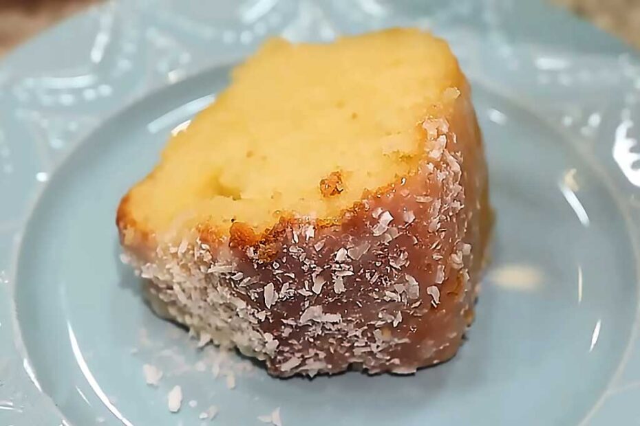 Bolo de Coco Fácil e Delicioso
