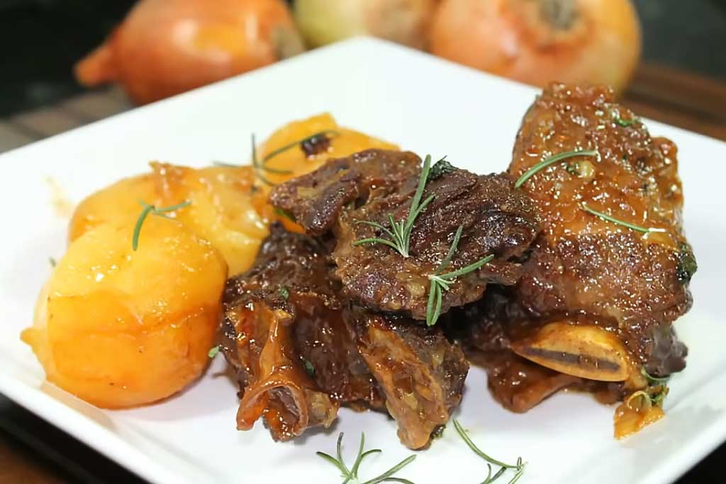 Costela na Panela de Pressão com Cebola