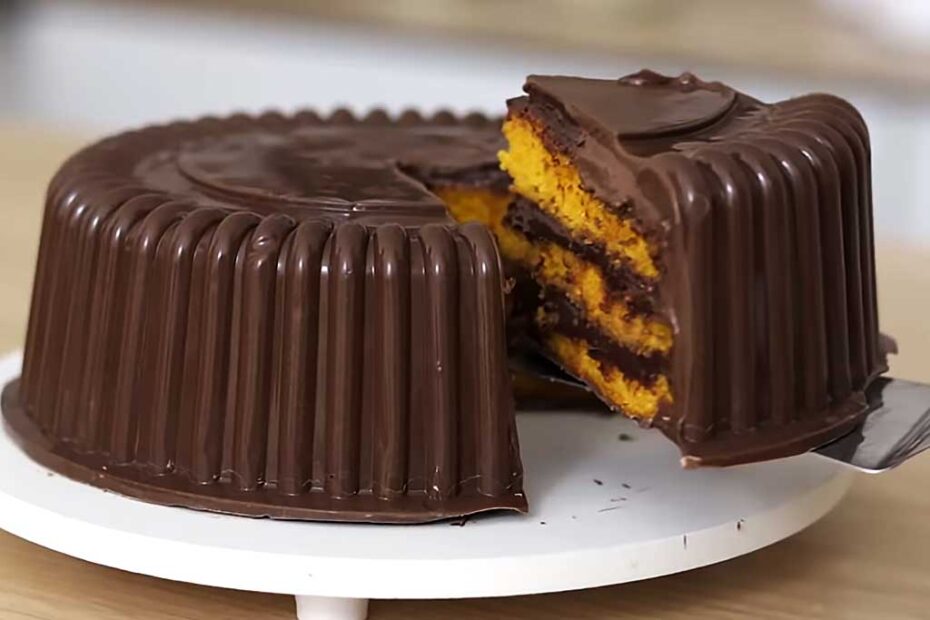 Bolo de Cenoura com Brigadeiro e Casquinha de Chocolate
