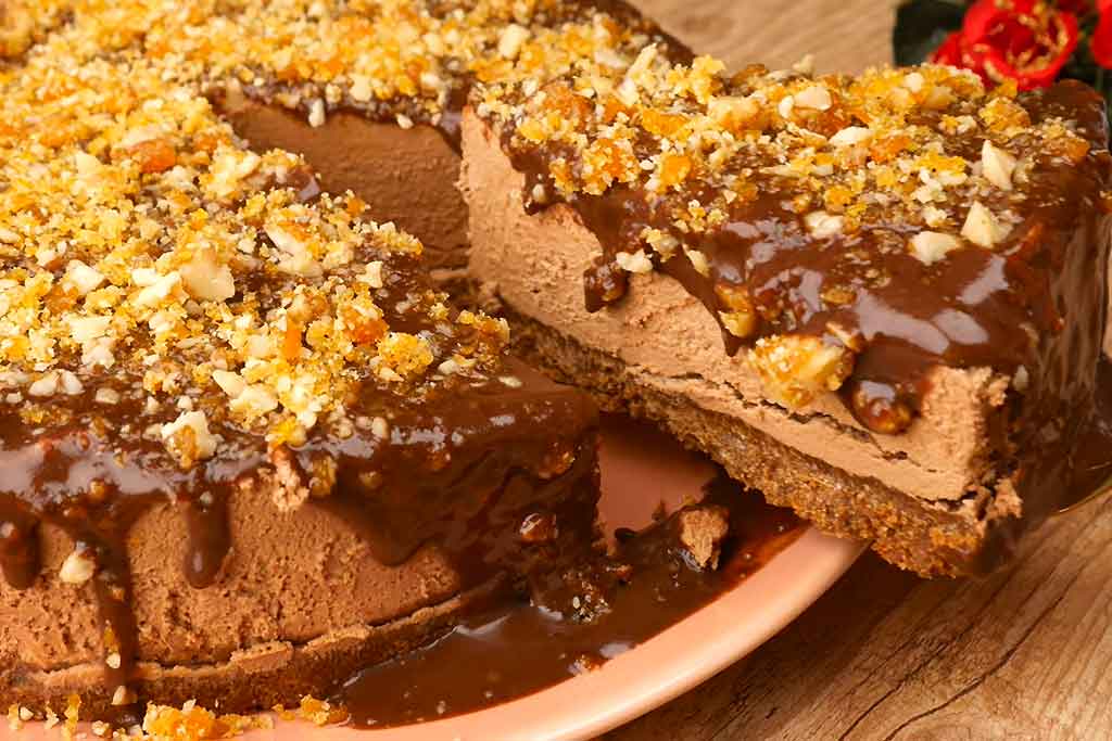 Torta Mousse de Chocolate com Nozes