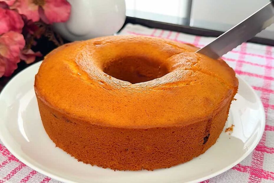 Bolo Fofo com Recheio de Chocolate