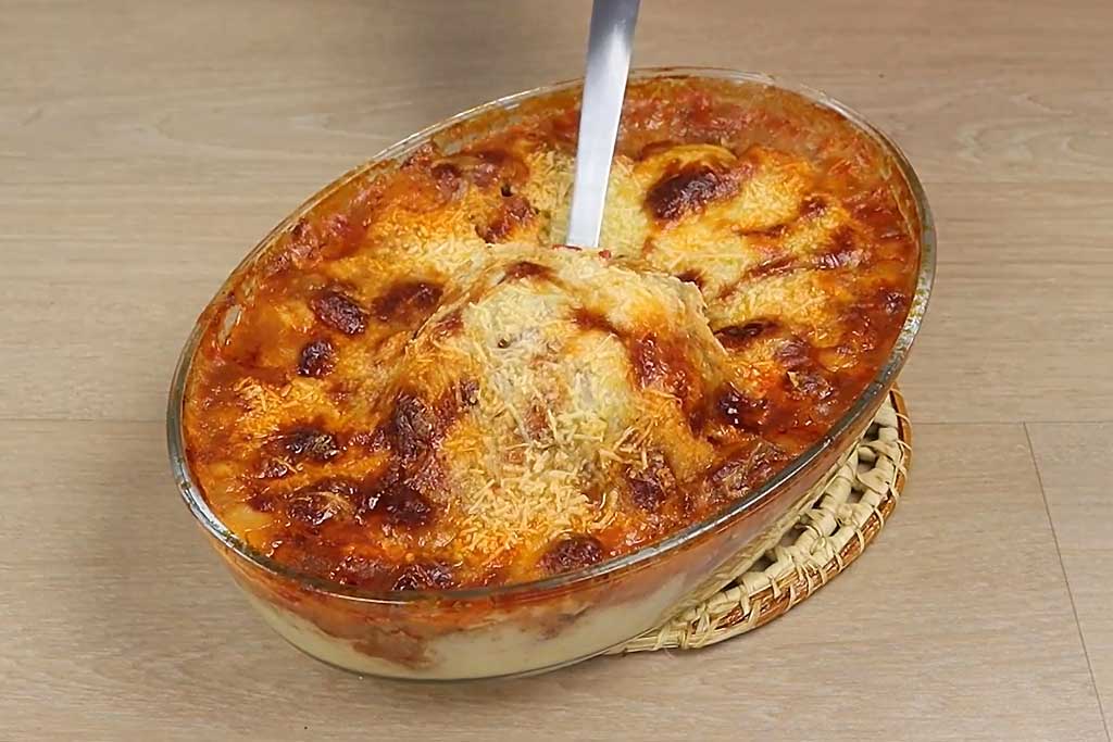 Picadinho de Carne com Purê de Batata