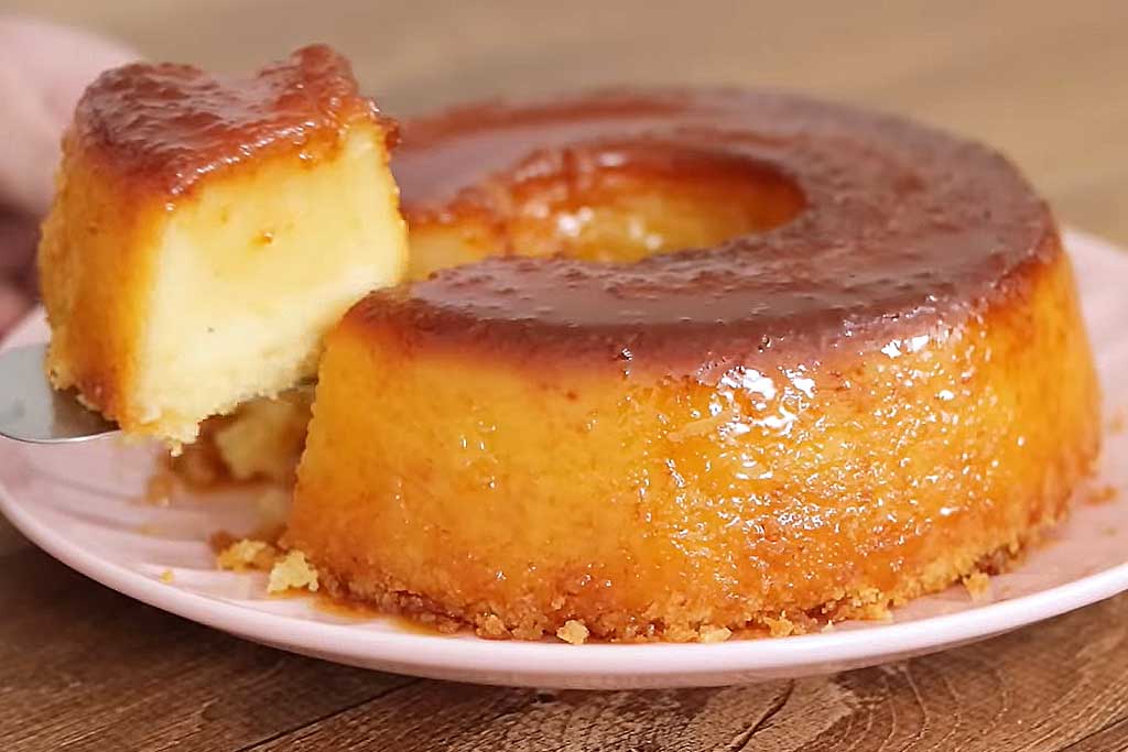 Bolo Mole com Caramelo
