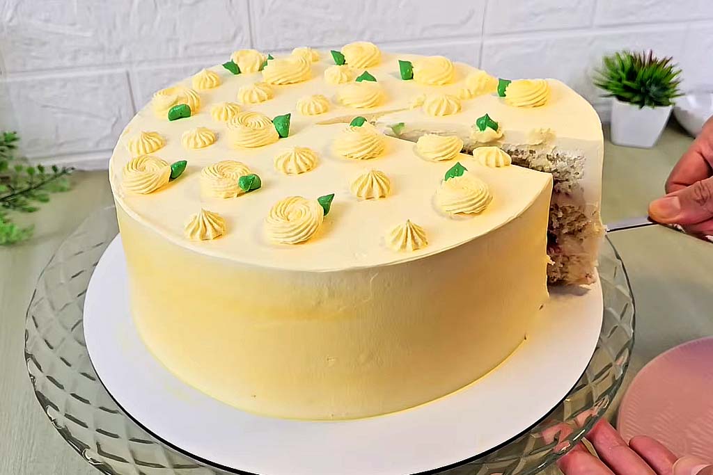 Bolo com Recheio de Limão Siciliano