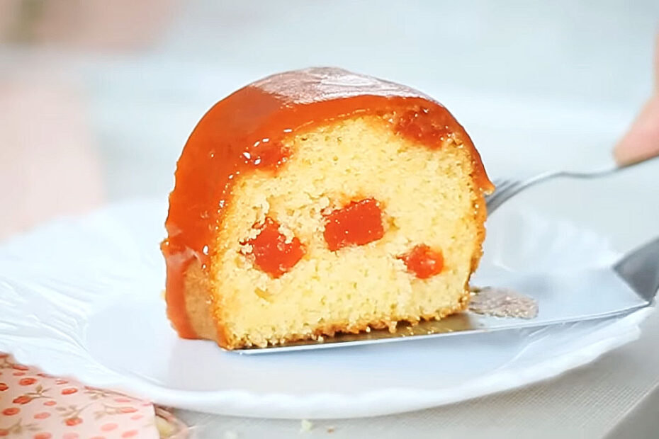 Bolo de Fubá com Cobertura de Goiabada