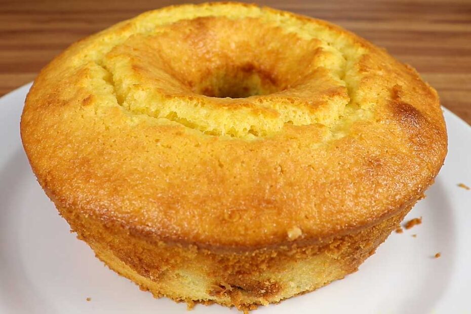 Bolo de Fubá com Goiabada Tradicional