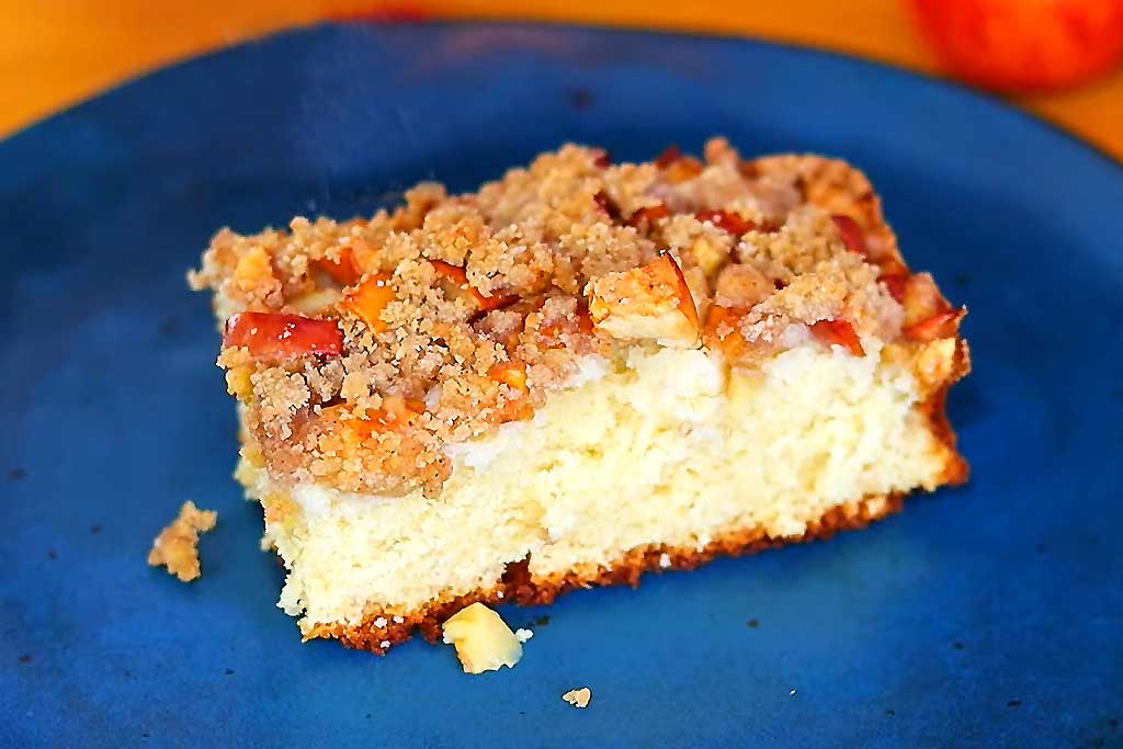 Bolo de Maçã Fofinho com Farofa