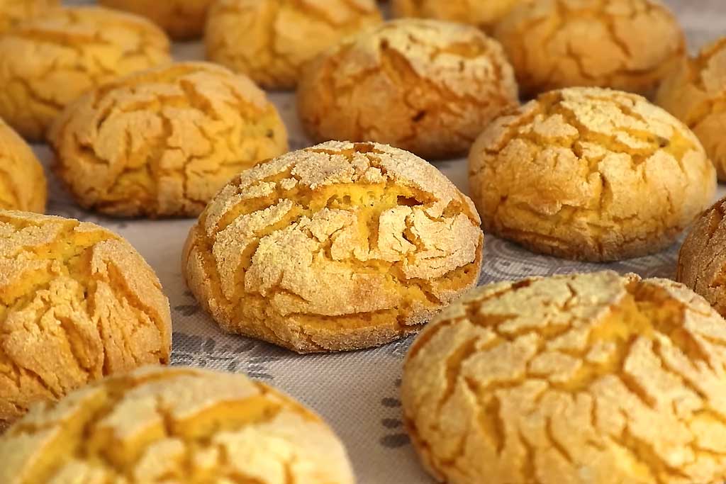 Broinha de Fubá Fácil e Deliciosa