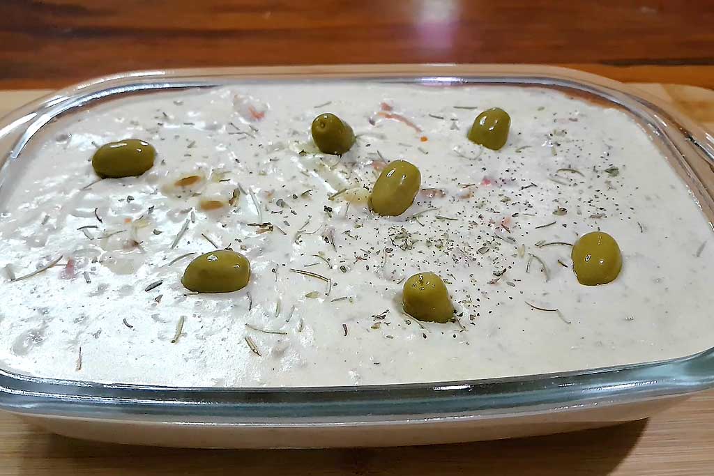 Macarrão com Atum ao Molho Branco