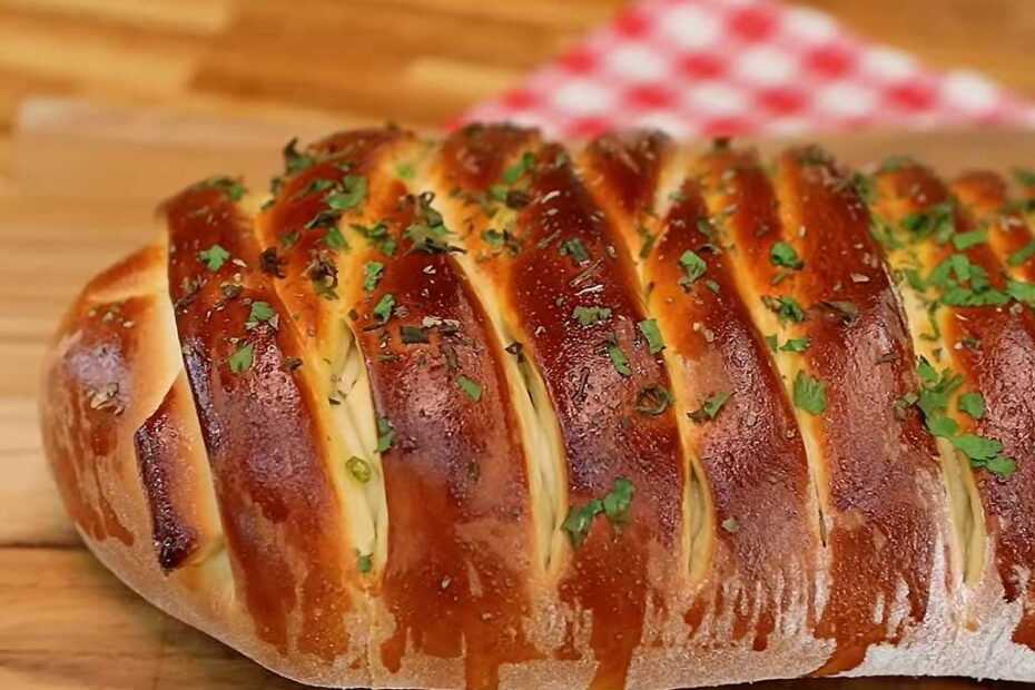 Pão Recheado com Frango Cremoso