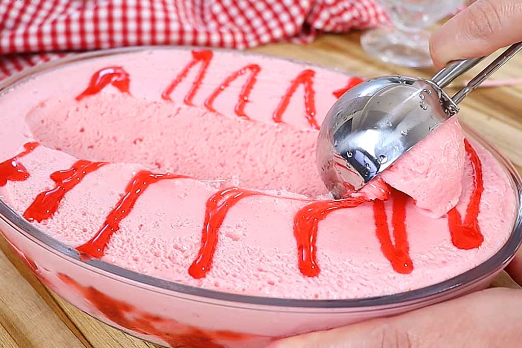 Sorvete Caseiro de Morango