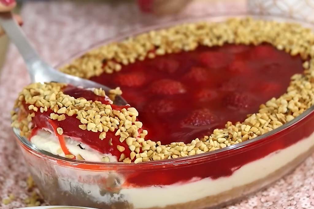 Torta de Morango na Travessa