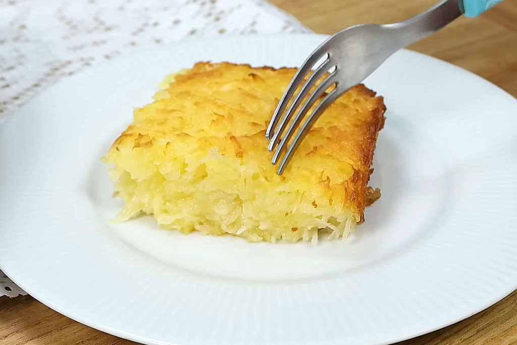 Bolo de Aipim com Coco Sequinho