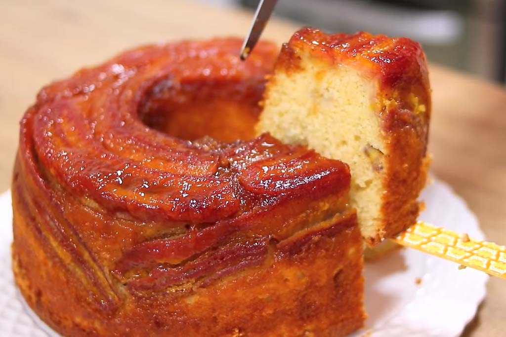 Bolo de Banana Caramelada na Forma