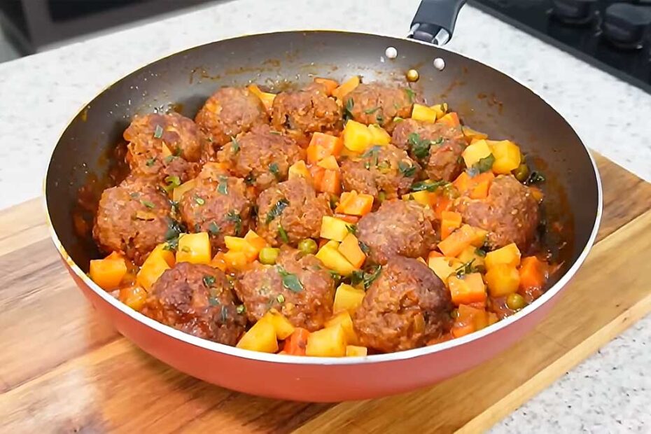 Almôndegas Recheadas com Molho Especial