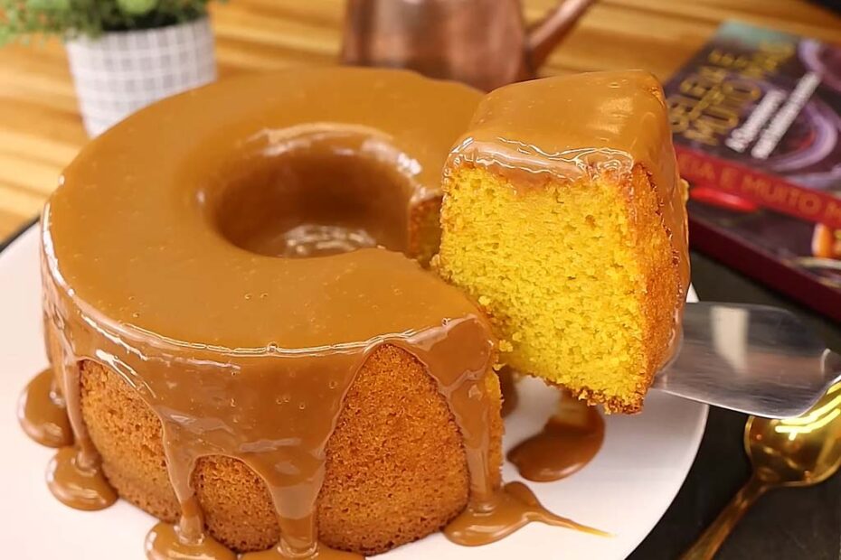 Bolo de Cenoura com Doce de Leite