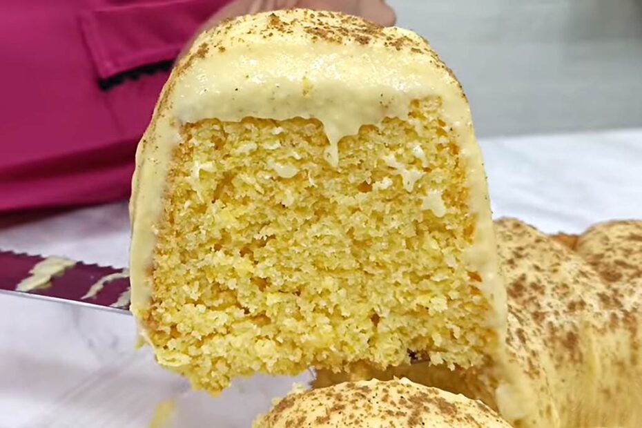 Bolo de Milho com Cobertura Cremosa