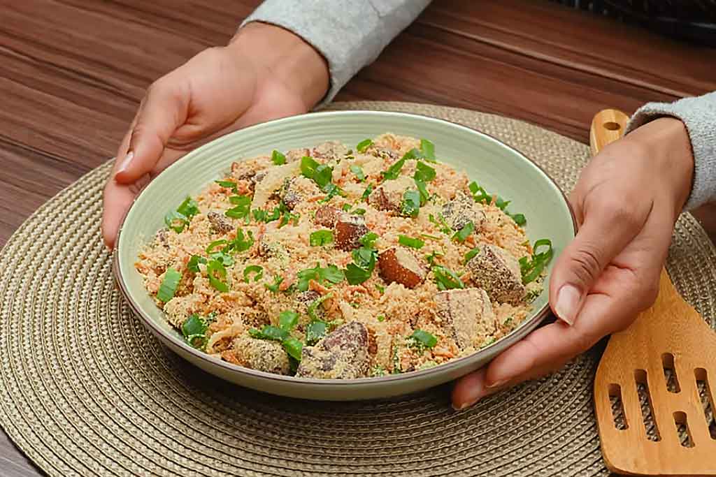 Farofa com Torresmo Crocante