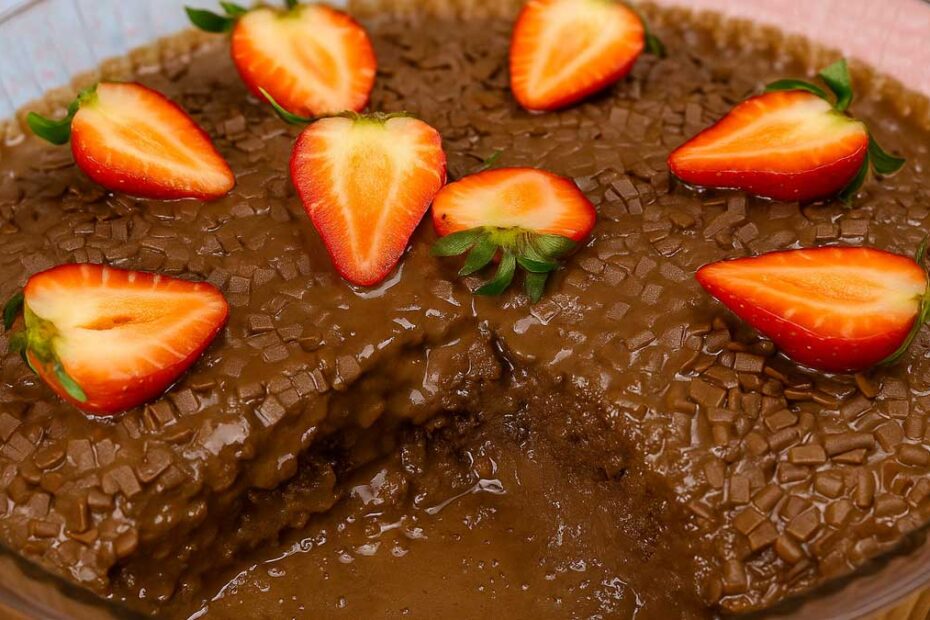 Bolo Alagado de Chocolate com Brigadeiro