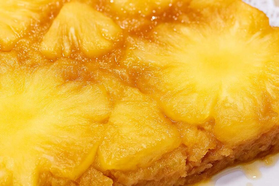 Bolo Invertido de Abacaxi Caramelizado